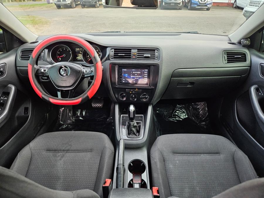 2015 Volkswagen Jetta Sedan 4dr Auto 2.0L SE photo