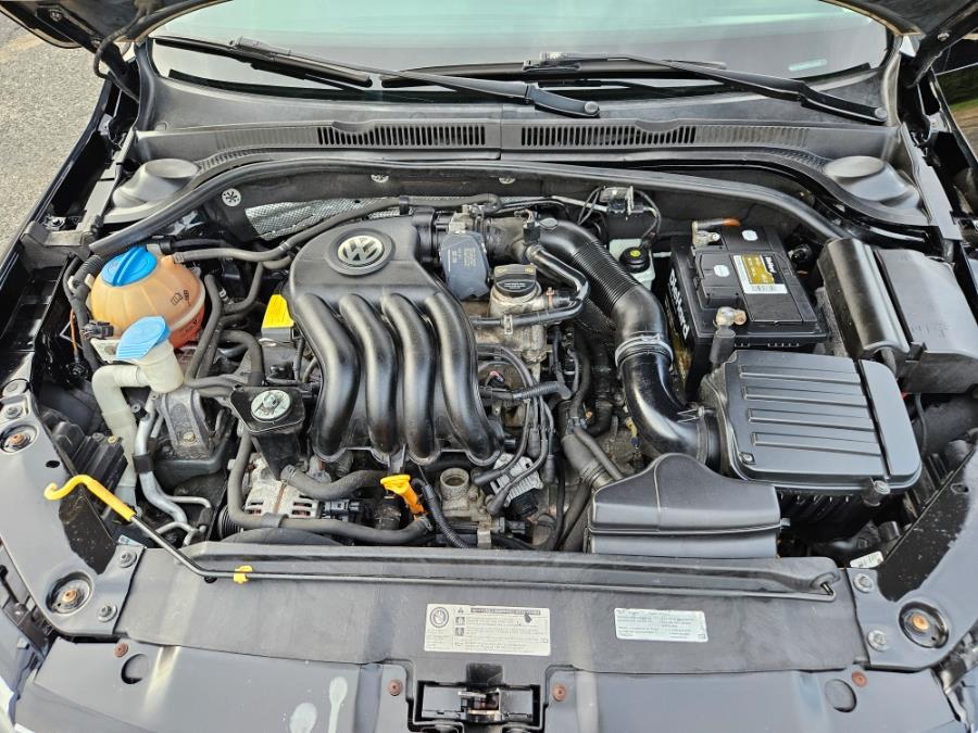 2015 Volkswagen Jetta Sedan 4dr Auto 2.0L SE photo