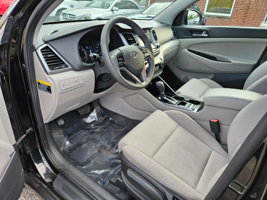 2016 Hyundai Tucson FWD 4dr SE photo