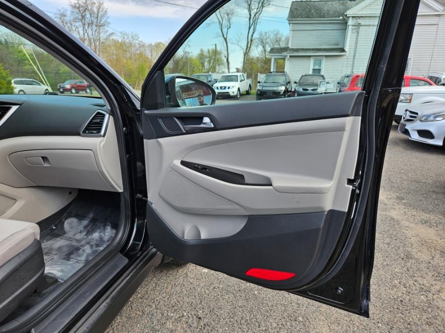 2016 Hyundai Tucson FWD 4dr SE photo
