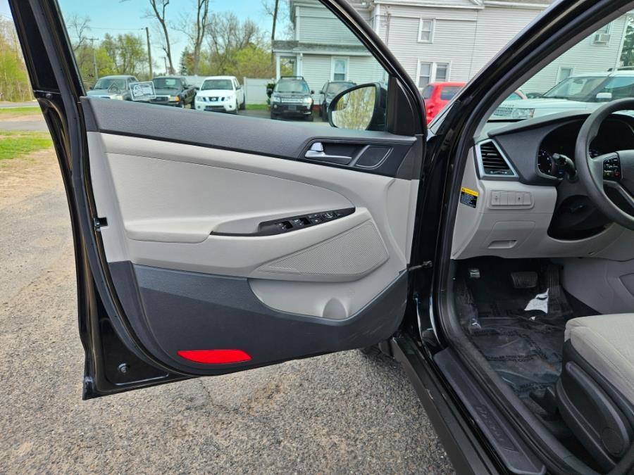 2016 Hyundai Tucson FWD 4dr SE photo