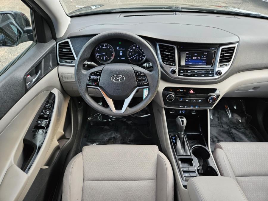2016 Hyundai Tucson FWD 4dr SE photo