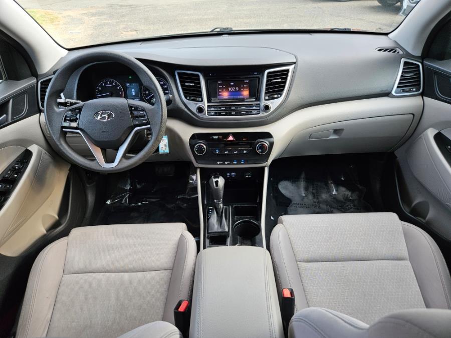 2016 Hyundai Tucson FWD 4dr SE photo