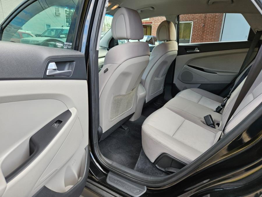 2016 Hyundai Tucson FWD 4dr SE photo