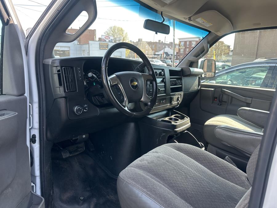 2019 Chevrolet Express Cargo Van RWD 2500 135