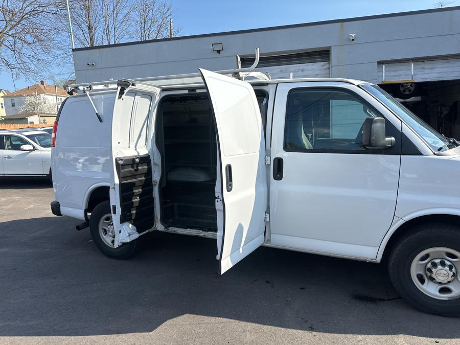 2019 Chevrolet Express Cargo Van RWD 2500 135