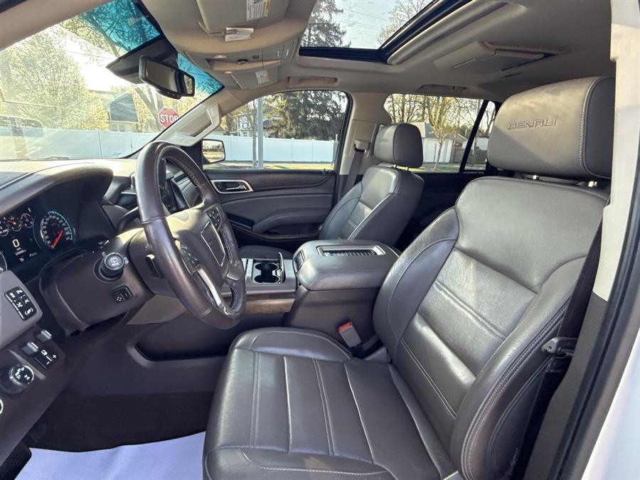 2018 GMC Yukon Denali photo