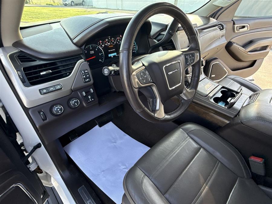 2018 GMC Yukon Denali photo