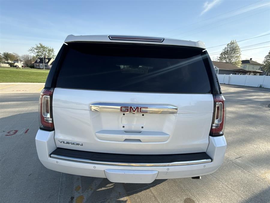 2018 GMC Yukon Denali photo