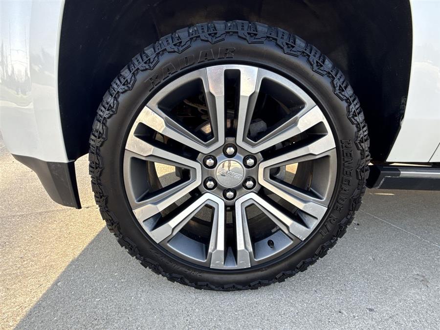 2018 GMC Yukon Denali photo