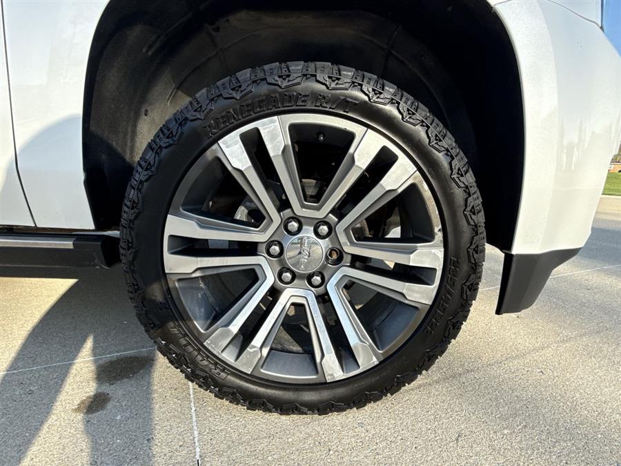 2018 GMC Yukon Denali photo
