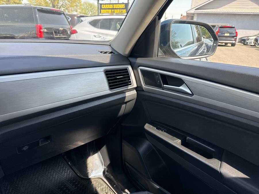 2019 Volkswagen Atlas 3.6L V6 S 4MOTION photo