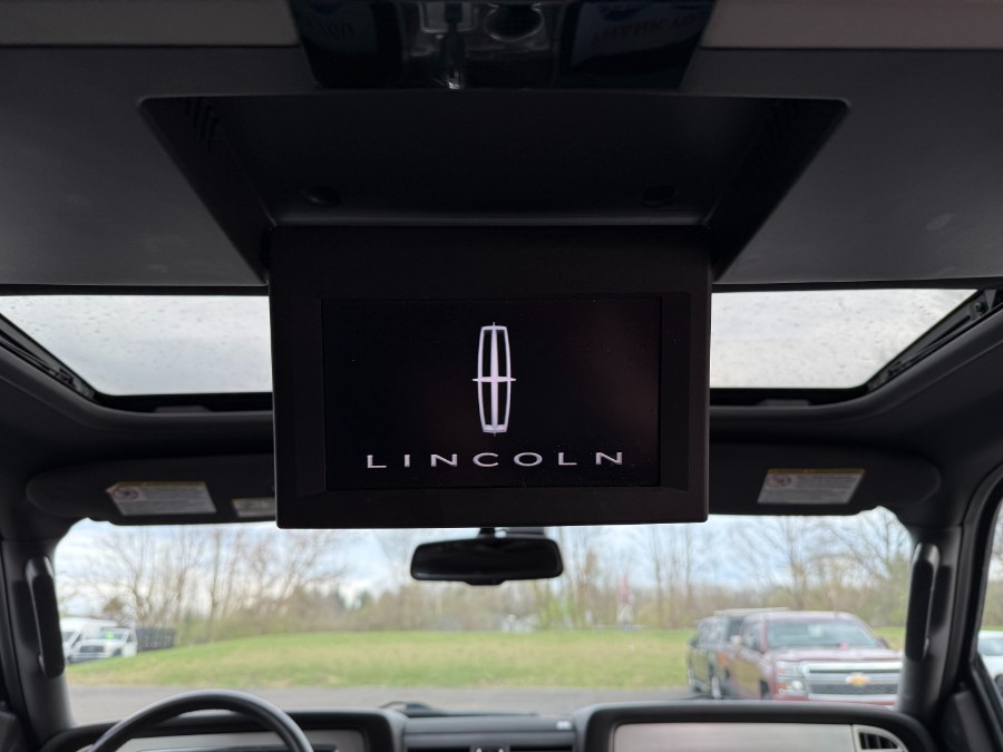 2010 Lincoln Navigator photo