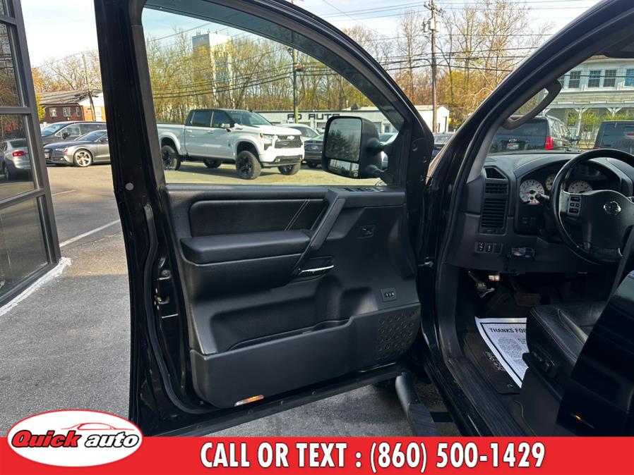 2011 Nissan Titan SV photo