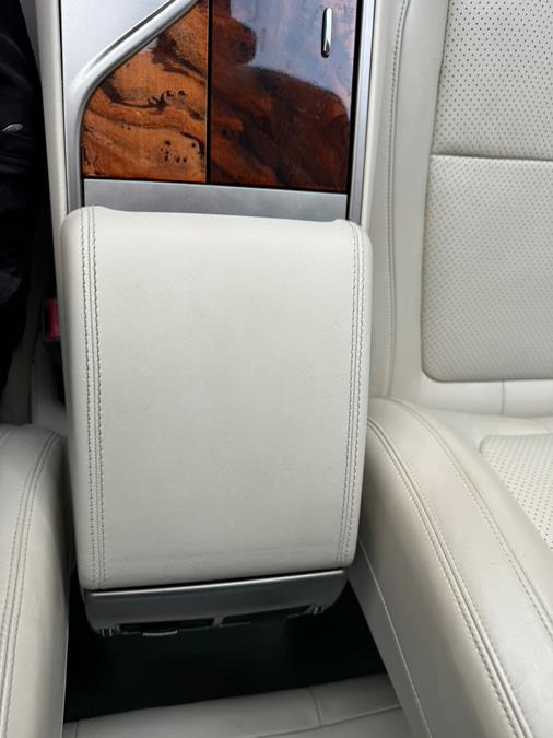 2010 Jaguar XF Premium Luxury photo
