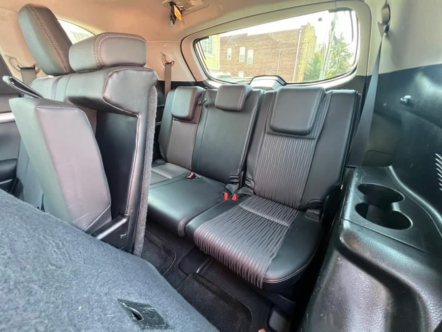 2015 Toyota Highlander AWD 4dr V6 LE (Natl) photo