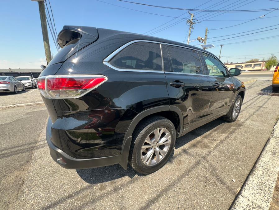 2015 Toyota Highlander AWD 4dr V6 LE (Natl) photo