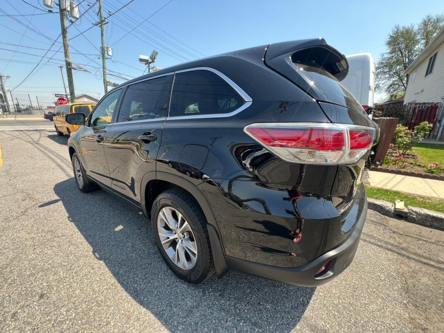 2015 Toyota Highlander AWD 4dr V6 LE (Natl) photo