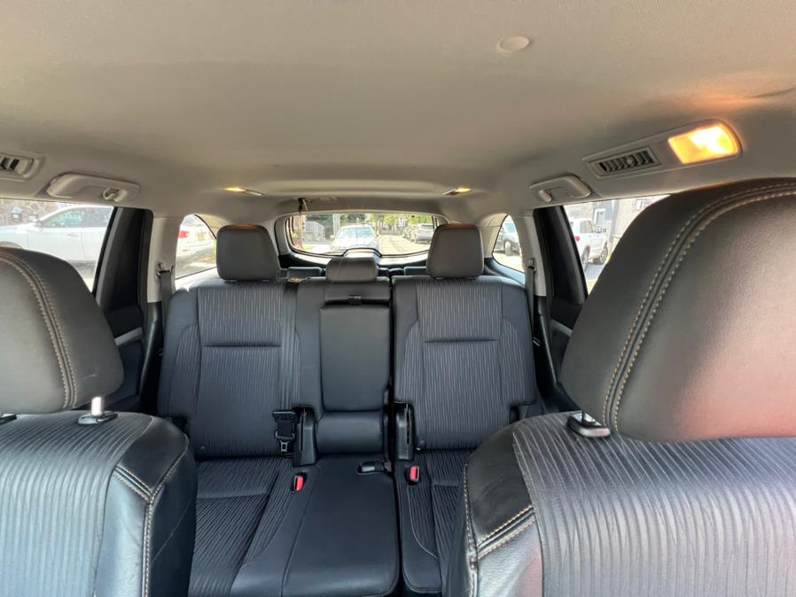 2015 Toyota Highlander AWD 4dr V6 LE (Natl) photo