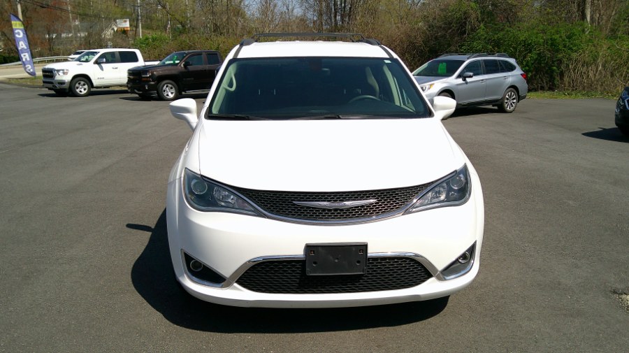 2018 Chrysler Pacifica Touring Plus FWD photo