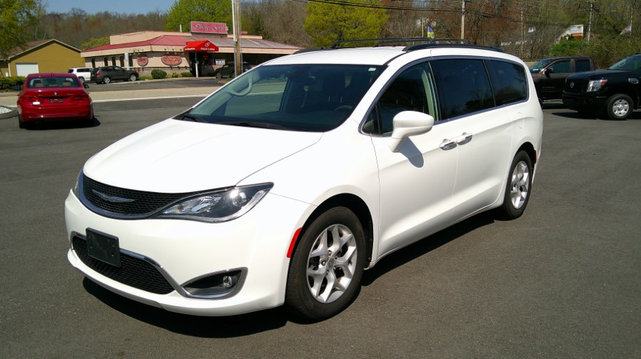 2018 Chrysler Pacifica Touring Plus FWD photo
