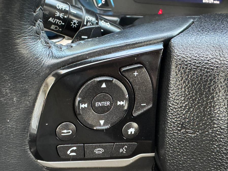 2023 Honda Odyssey Touring Auto photo