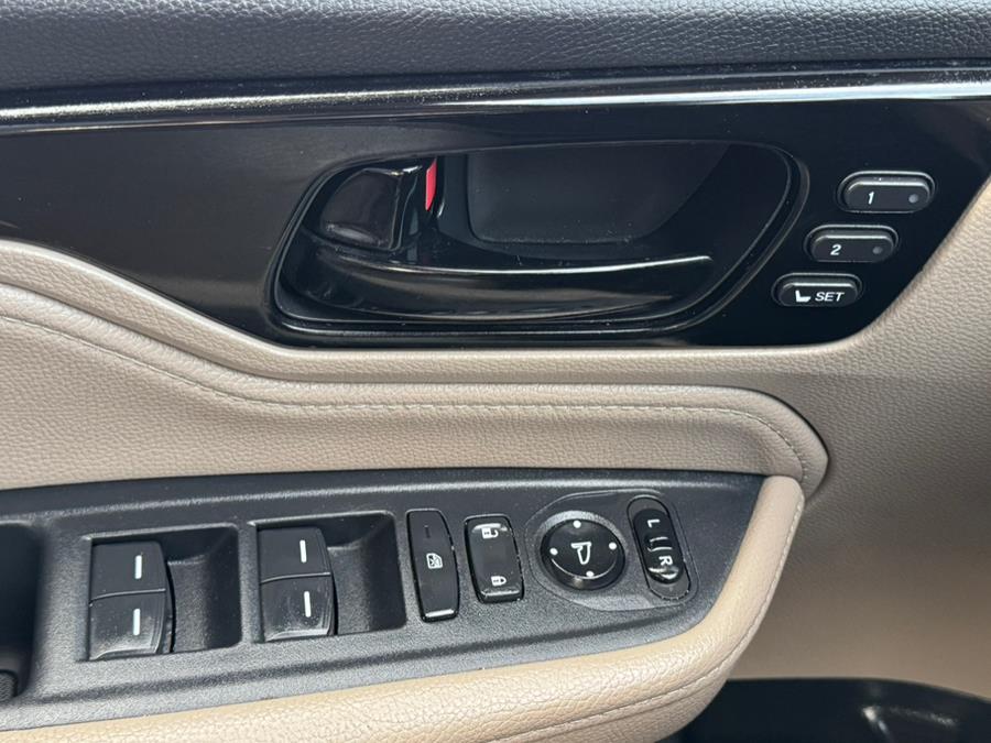 2023 Honda Odyssey Touring Auto photo