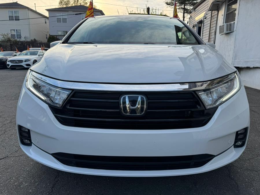 2023 Honda Odyssey Touring Auto photo