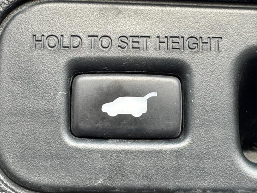 2023 Honda Odyssey Touring Auto photo