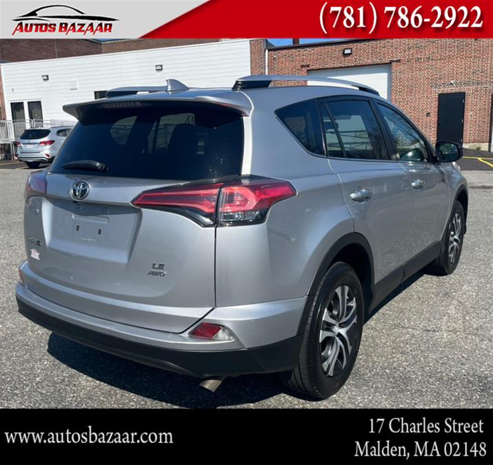 2016 Toyota RAV4 AWD 4dr LE (Natl) photo