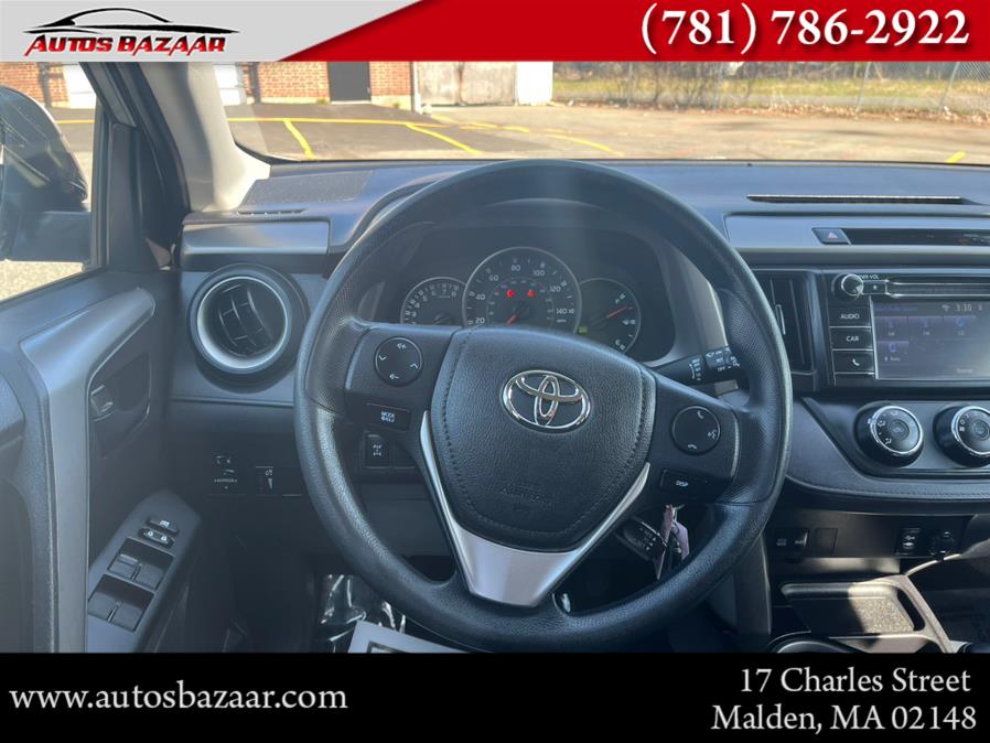 2016 Toyota RAV4 AWD 4dr LE (Natl) photo