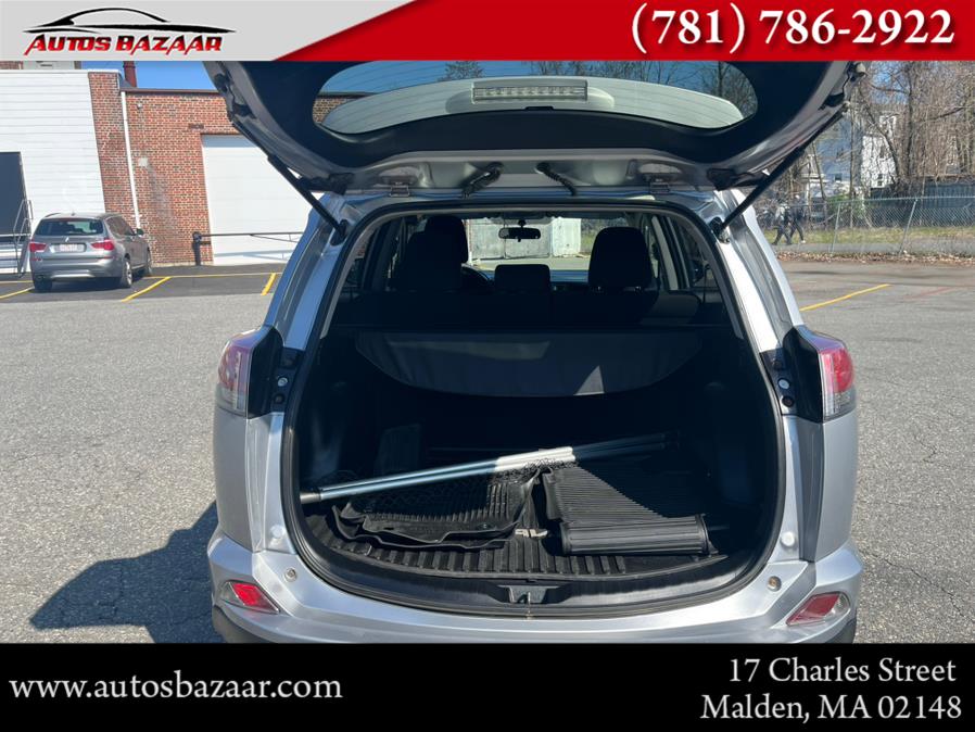 2016 Toyota RAV4 AWD 4dr LE (Natl) photo
