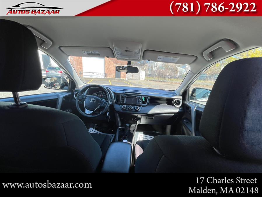 2016 Toyota RAV4 AWD 4dr LE (Natl) photo