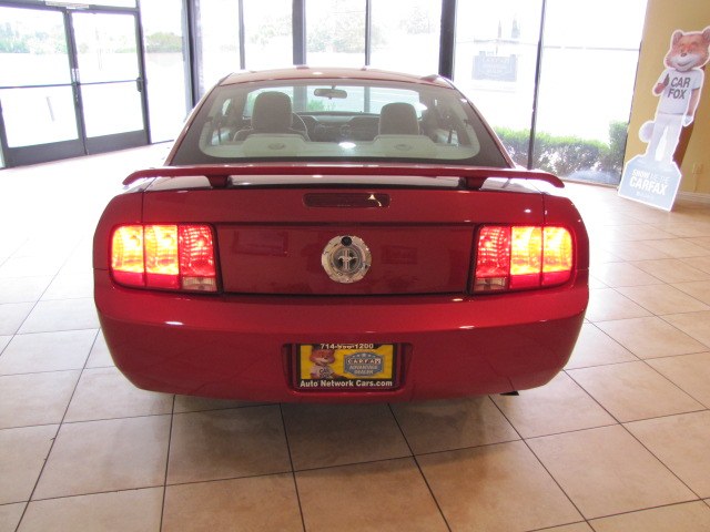2006 Ford Mustang V6 Standard photo