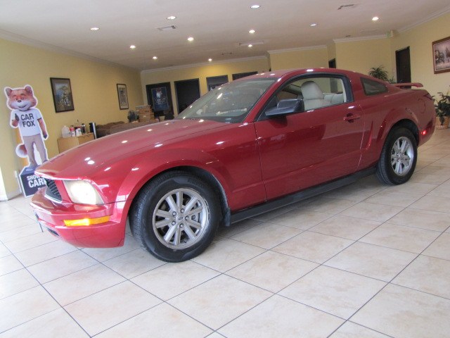 2006 Ford Mustang V6 Standard photo