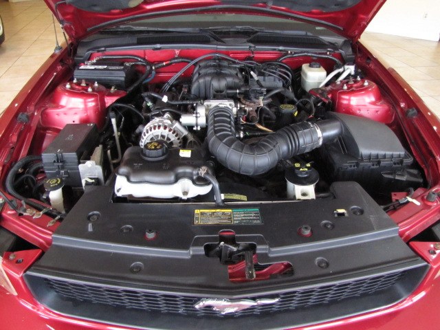 2006 Ford Mustang V6 Standard photo