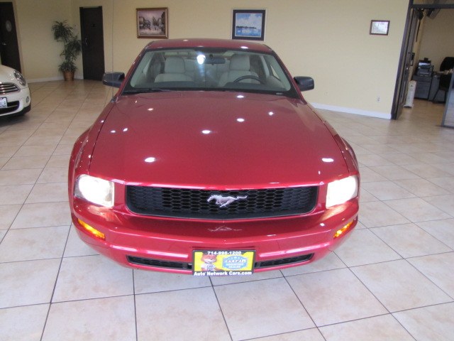2006 Ford Mustang V6 Standard photo