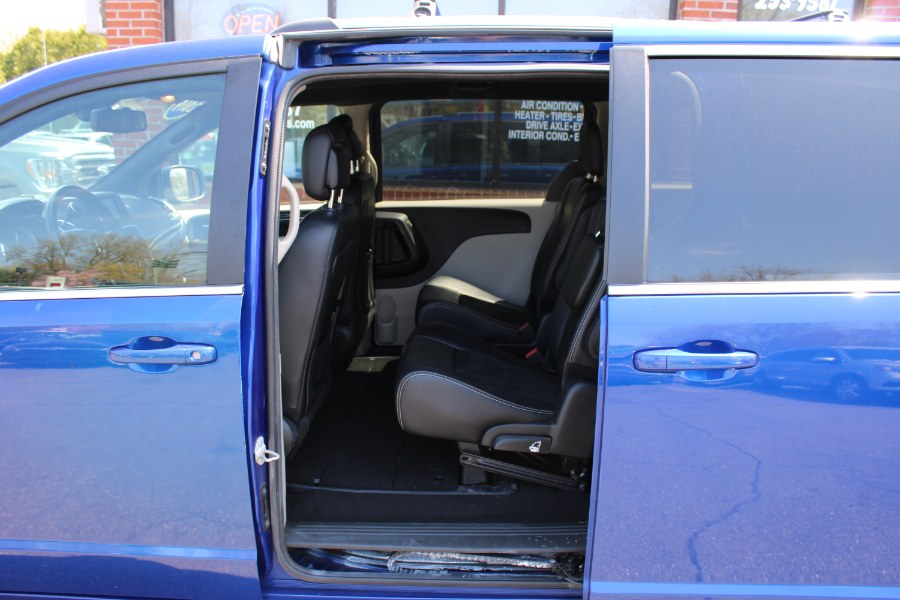2019 Dodge Grand Caravan SXT Wagon photo