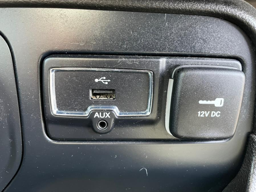 2017 Jeep Renegade Latitude 4x4 photo