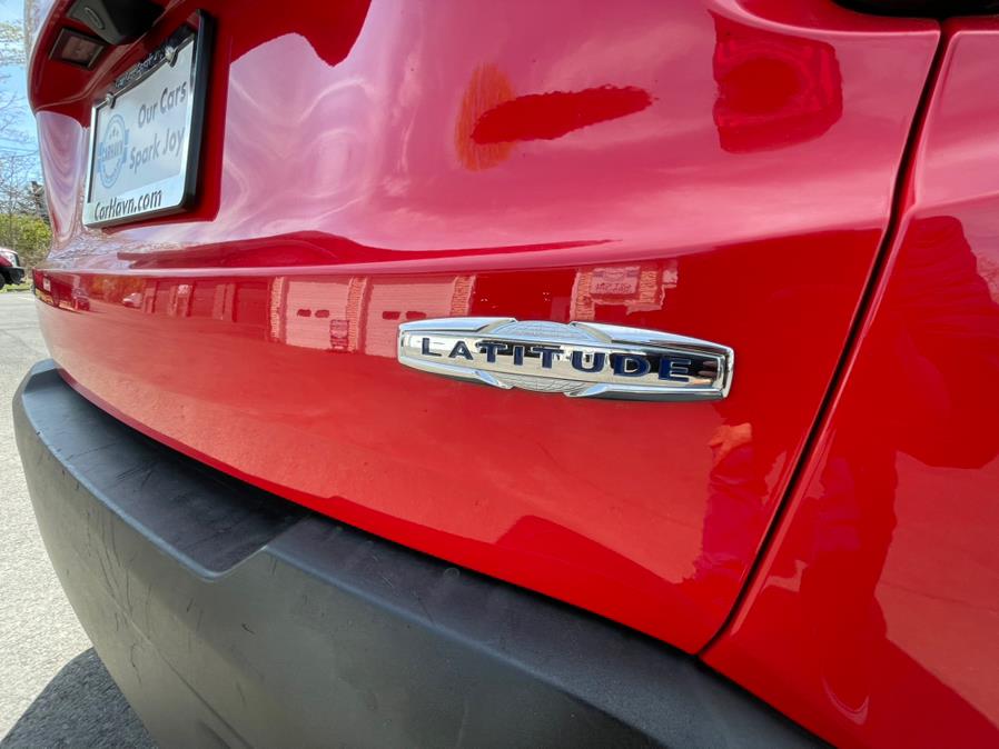 2017 Jeep Renegade Latitude 4x4 photo