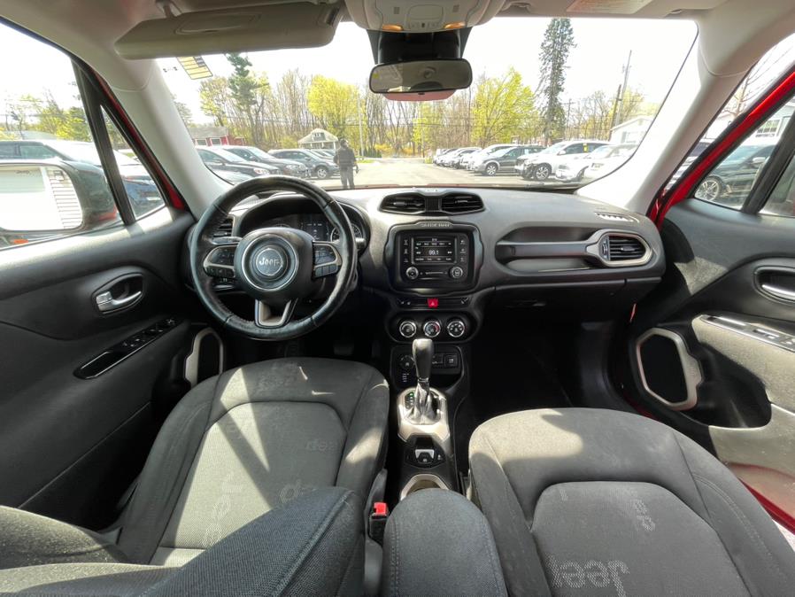 2017 Jeep Renegade Latitude 4x4 photo