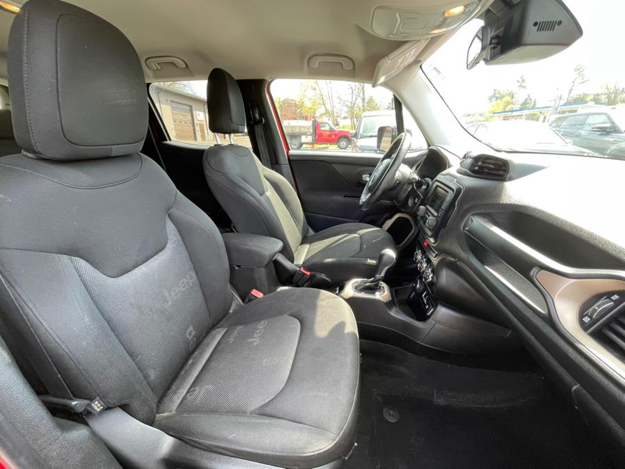 2017 Jeep Renegade Latitude 4x4 photo