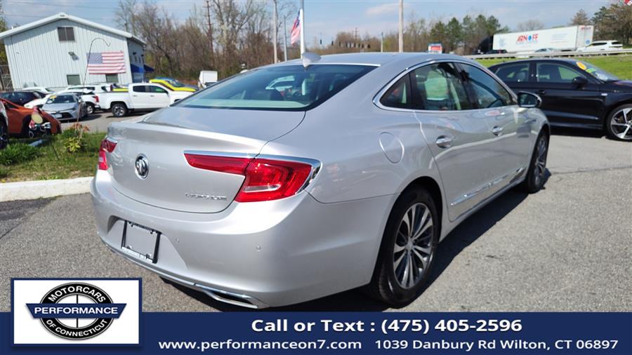 2017 Buick LaCrosse 4dr Sdn Essence FWD photo