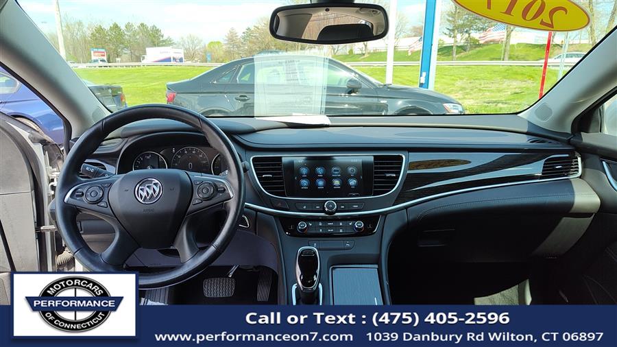 2017 Buick LaCrosse 4dr Sdn Essence FWD photo