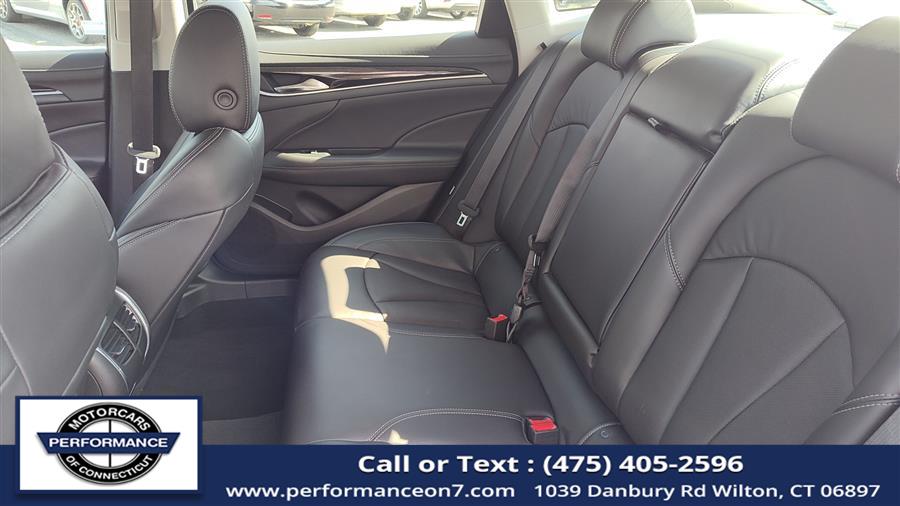 2017 Buick LaCrosse 4dr Sdn Essence FWD photo