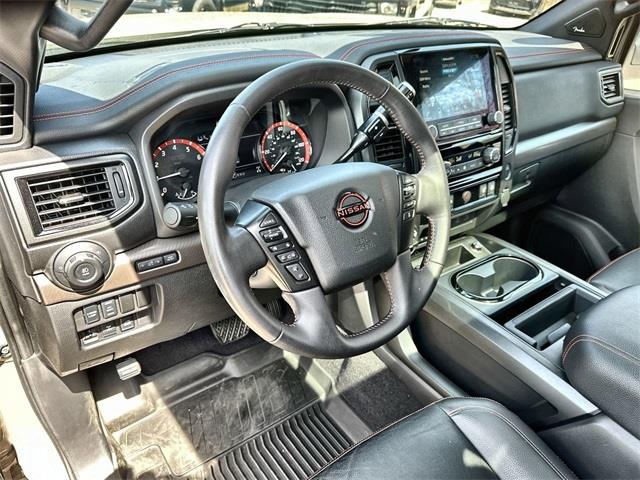 2023 Nissan Titan PRO-4X photo