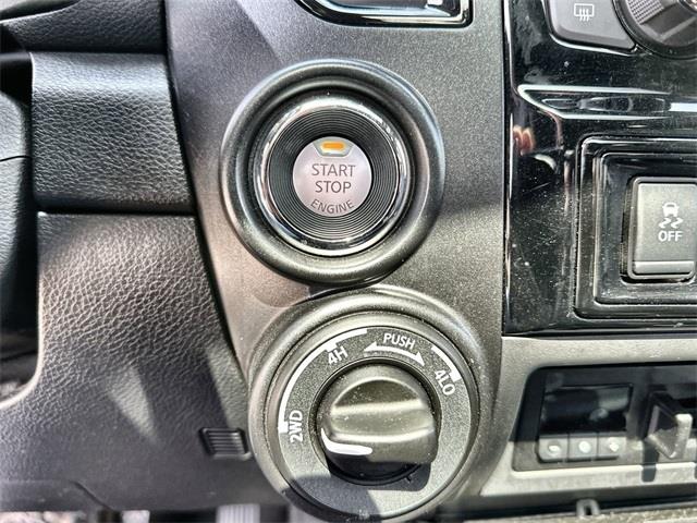 2023 Nissan Titan PRO-4X photo