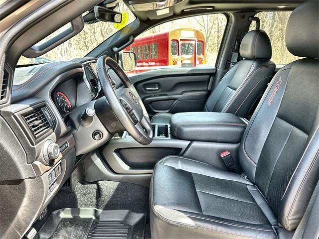 2023 Nissan Titan PRO-4X photo