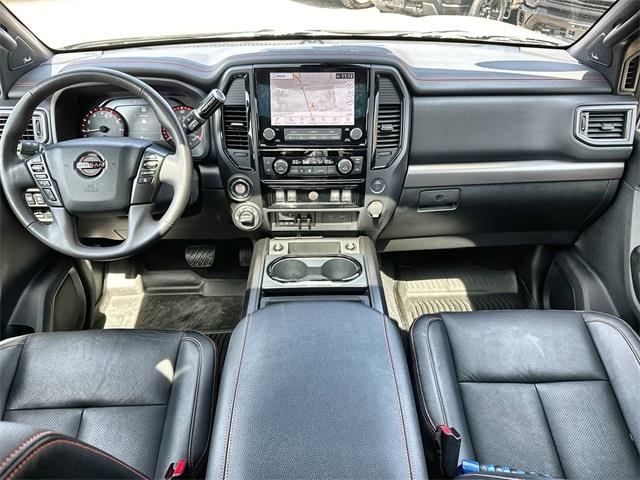 2023 Nissan Titan PRO-4X photo
