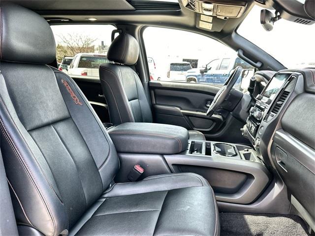 2023 Nissan Titan PRO-4X photo